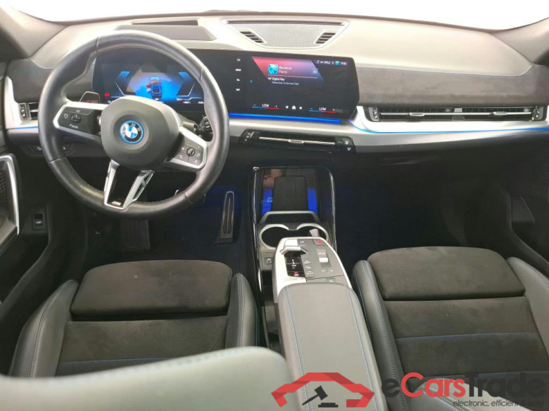 Série iX2 30 xDrive M Sport 64kWh BVA #6