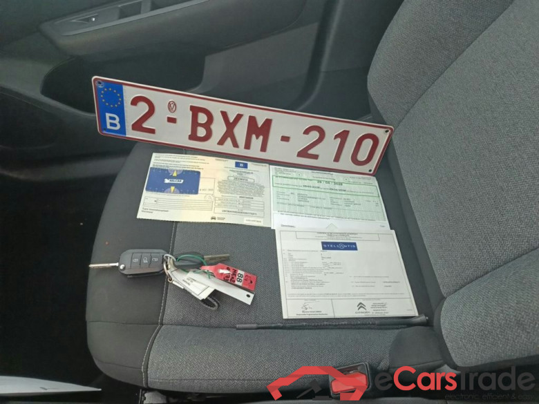 Citroën C4 1.2 PureTech 100 S&S MAN6 Live 5d #4