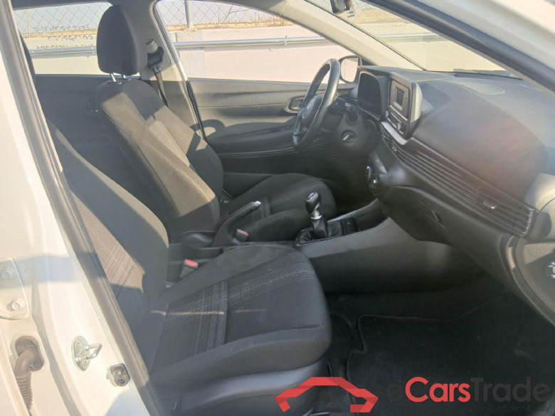 HYUNDAI i20 / 2020 / 5P / berlina con portón 1.0 TGDI 74kW (100CV) 48V Essence #6