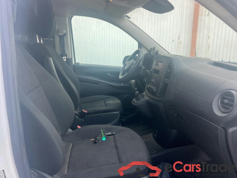 MERCEDES-BENZ Vito / 2014 / 4P / furgón 111 CDI Larga #6