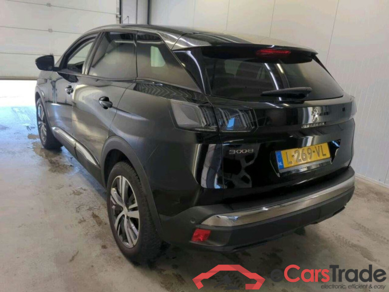 PEUGEOT 3008 1.2 PureTech Allure #6