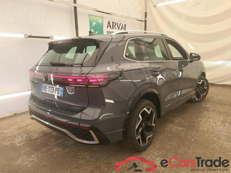 VOLKSWAGEN Tiguan / 2023 / 5P / SUV 1.5 EHYBRID 204 DSG6 R-LINE EDITION(SP) #4