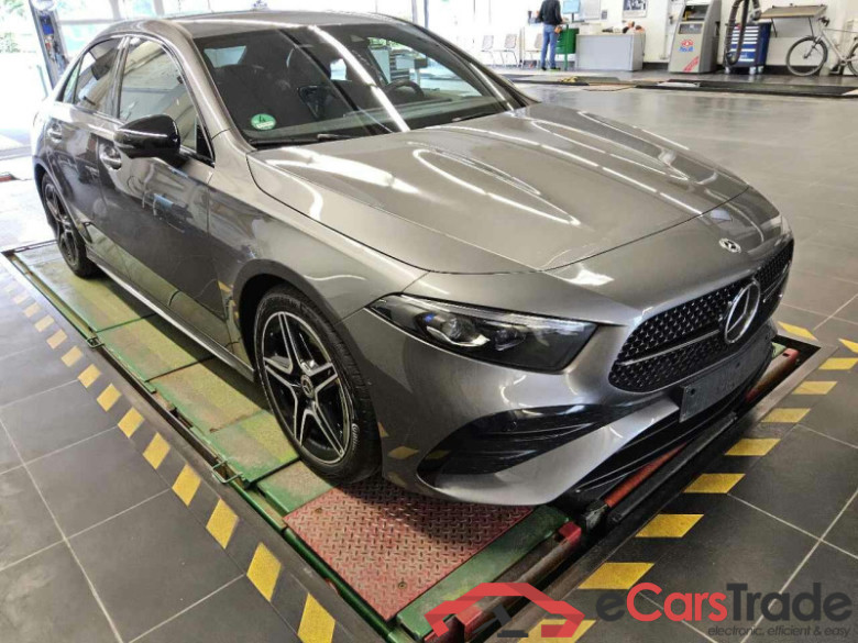 Mercedes-Benz A Limousine (BM 177)(08.2018->) DE - Lim4 A 200 EU6d, AMG Line, (Facelift) 2022 - 2024 #2