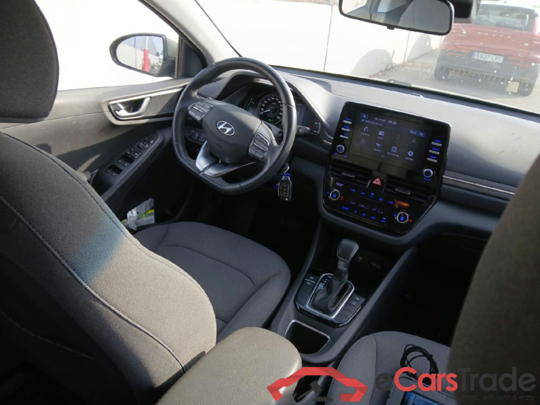 HYUNDAI IONIQ / 2019 / 5P / berlina con portón 1.6 GDI HEV Klass DCT #3