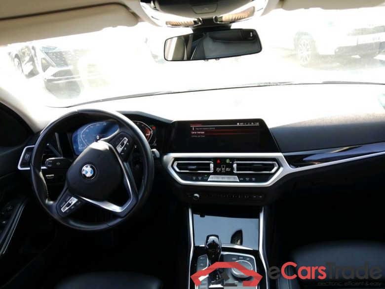 BMW Serie 3 / 2019 / 5P / familiar 320d Auto.Touring #3
