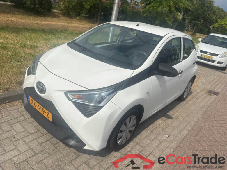TOYOTA Aygo 1.0 VVT-i x-fun #1