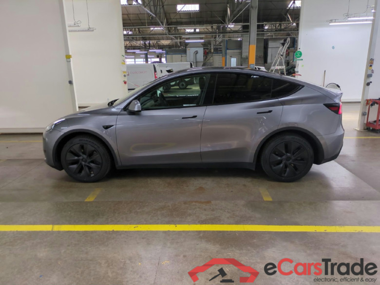 TESLA Model Y / 2020 / 5P / SUV Grande Autonomie RWD #2