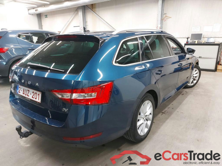 SKODA - SKO SUPERB COMBI 1.4 TSI iV 218PK DSG6 Clever With Lane & Side Assist & Foldable Trailer Hook  * HYBRID * #2