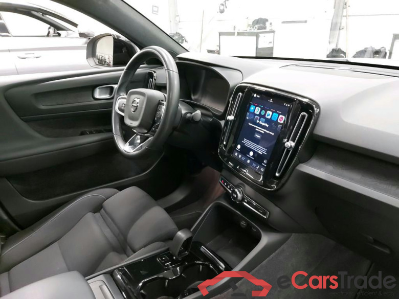 VOLVO - VOL C40 Recharge 252PK Extended Range Core With Charcoal Textile Interior & Winter Pack & Semi Auto Foldable Trailer Hook * ELECTRIC * #3
