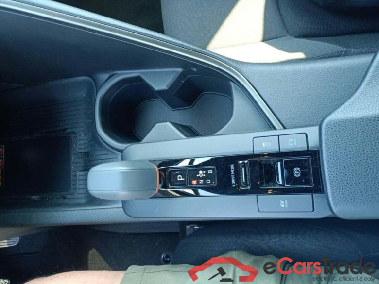TOYOTA C-HR 1.8 Hybrid 140 First Edition #6
