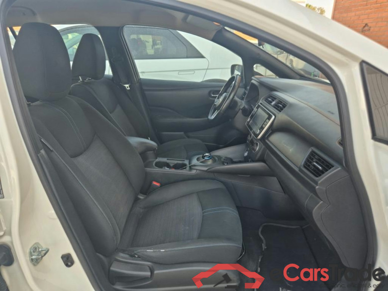 NISSAN LEAF / 2017 / 5P / berlina con portón 40kWh Acenta #6