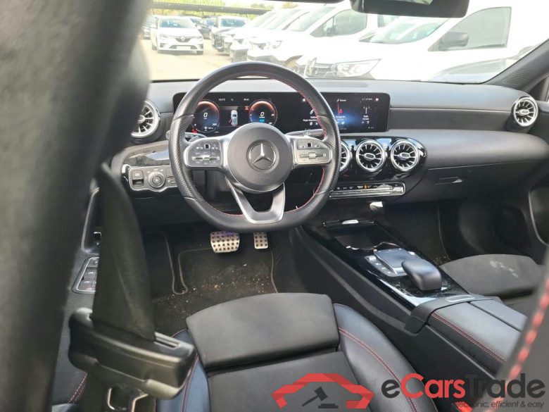 MERCEDES-BENZ Clase A / 2018 / 5P / berlina con portón A 250 e #3
