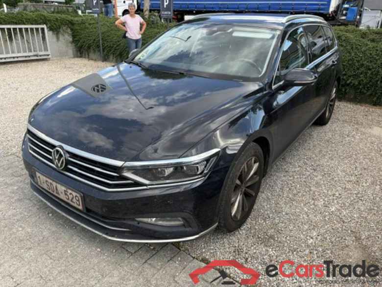 VOLKSWAGEN Passat Variant Dsl Passat SW 2.0 TDi SCR Elegance Business DSG