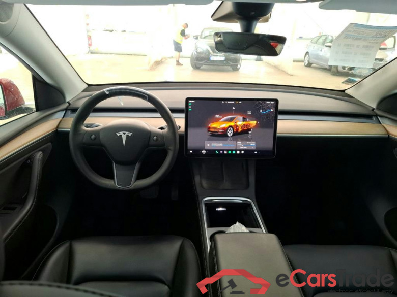 TESLA Model Y / 2020 / 5P / SUV Grand Autonomie Dual Motor AWD #6