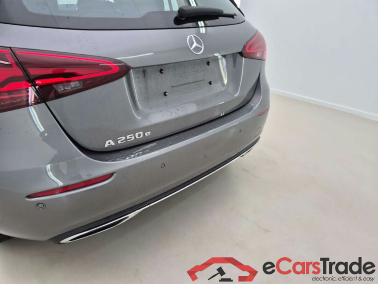 MERCEDES-BENZ A-KLASSE 1.3 250E 8G-DCT BUSINESS LINE #5