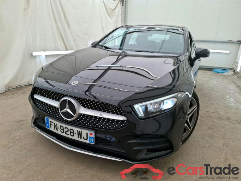 MERCEDES-BENZ Classe A Berline / 2018 / 4P / Berline A 200 AMG Line 7G-DCT #1