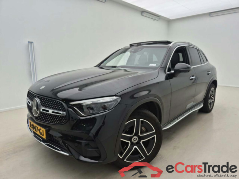 MERCEDES-BENZ GLC-Klasse 300e 4MATIC AMG Line #1