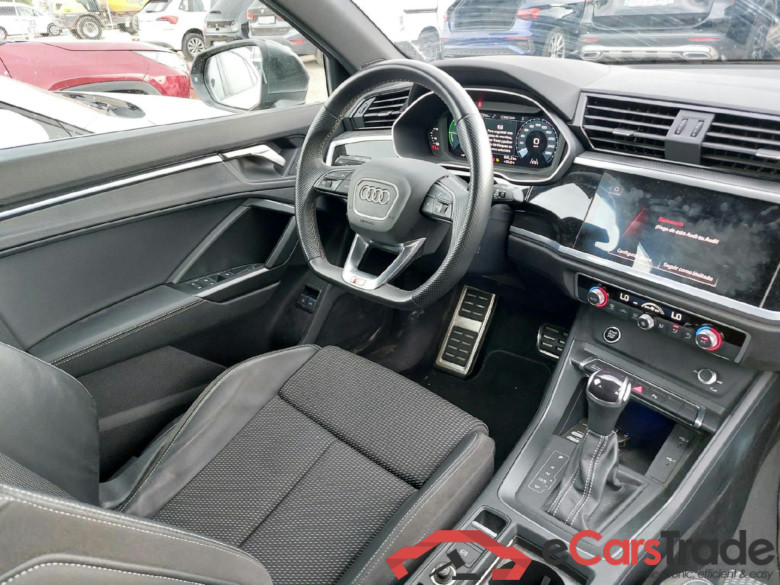 AUDI Q3 / 2018 / 5P / todoterreno 45 TFSI e 180kW S tronic S Line #3