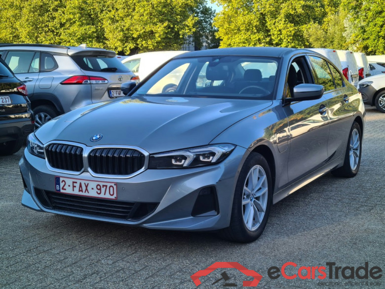 BMW 320e Plug-In Hybrid Aut. LED LC-Pro Navi-Pro KeylessGo Camera Klima PDC ...