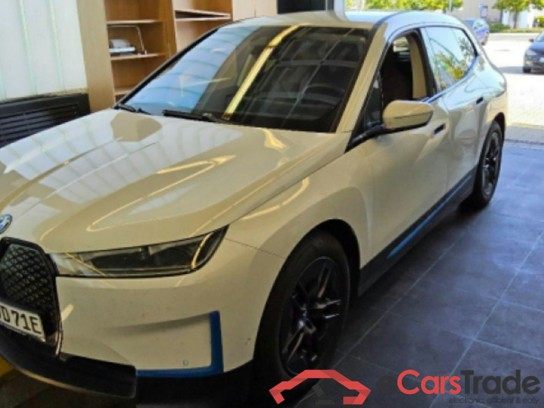 BMW iX xDrive50 