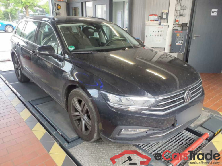Volkswagen Passat Variant  #2