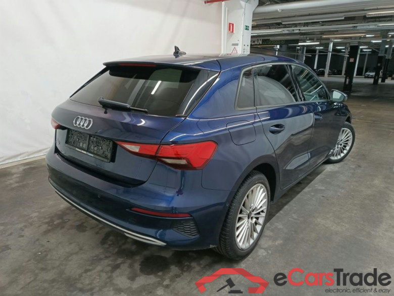 Audi A3 Sportback 1.0 30 TFSi 81kW S tronic Adv. Bus. Ed. 5d #2