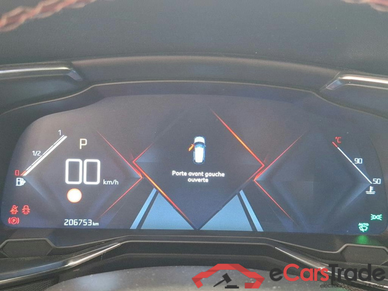 DS DS 7 Crossback / 2017 / 5P / SUV BlueHDi 130 Auto PERFORMANCE Line #6