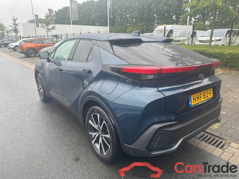 TOYOTA C-HR 2.0 Plug-in Hybrid 220 Dynamic #3