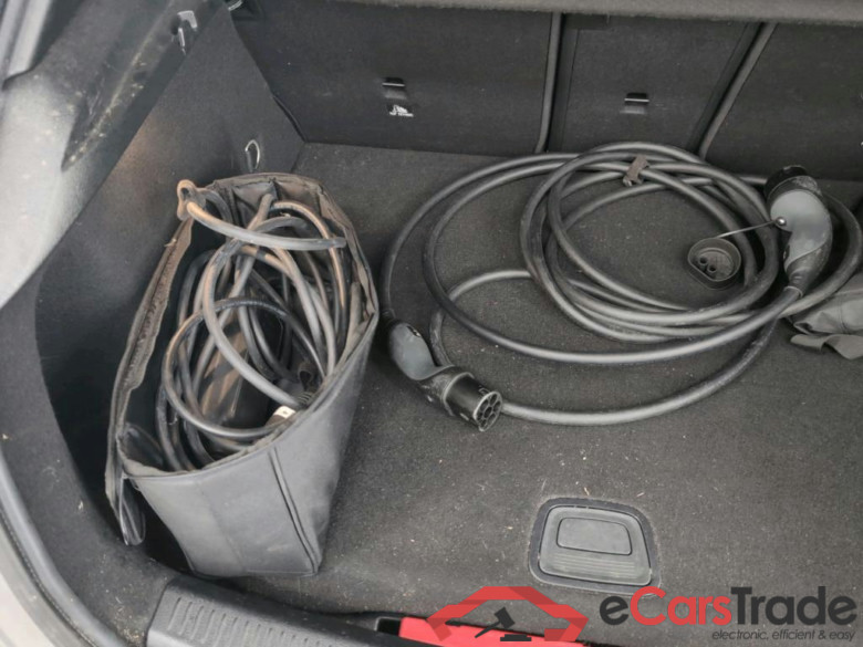 MERCEDES-BENZ A-CLASS 1.3 A 250 E DCT BUSINESS SOLUTION
