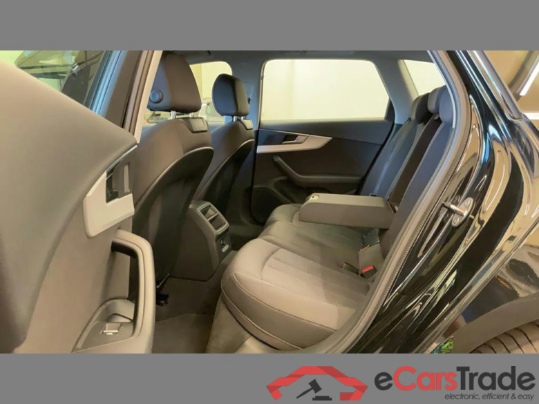 AUDI A4 Avant 35 TFSI Business Edition Attraction S tronic #6