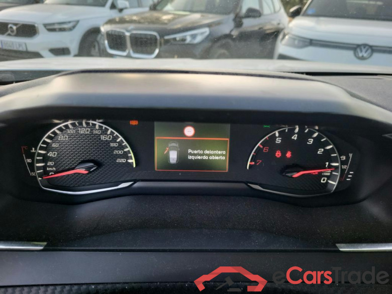 PEUGEOT 2008 / 2019 / 5P / todoterreno Active Pack BlueHDI 81kW (110CV) #4