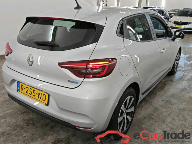 Renault Clio 1.6 Hybrid 145 E-TECH Equilibre 5d #2