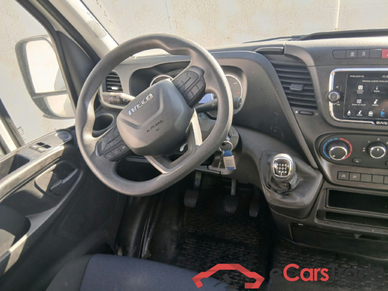 IVECO Daily / 2019 / 4P / furgón 2.3 TD 35S 16 V 3520L/H2 12 M3  Isotermo + Equipo de frio #3