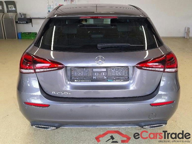 Mercedes A 250e Plug-In Hybrid Progressive Aut. LED Ambient Widescreen Navi Sport-Leather KeylessGo Camera Klima PDC ... #6