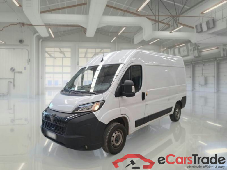 PEUGEOT BOXER / 2023 / 4P / FURGONE 2.2 BLUEHDI 120 SeS 330 L2H2 #1