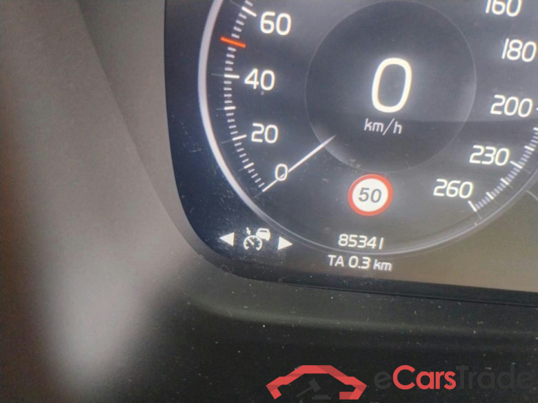 VOLVO XC40 / 2017 / 5P / todoterreno 1.5 T5 Twin Recharge R-Design Auto #5