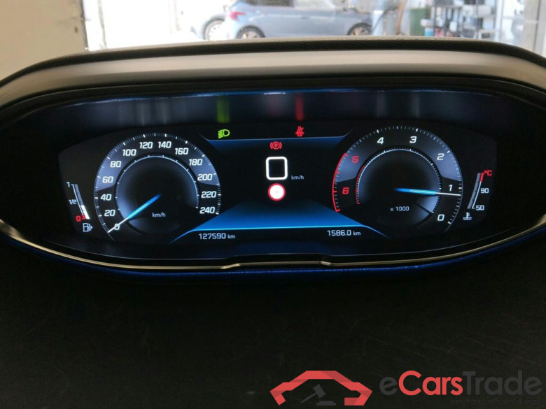 PEUGEOT 3008 / 2016 / 5P / todoterreno 1.5 BlueHDi 96kW (130CV) S&S Allure #4