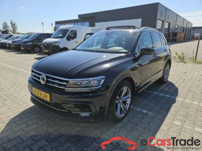 VOLKSWAGEN Tiguan 1.5 TSI Comfortline Business R #1