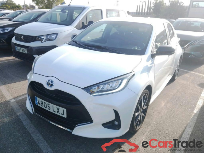 TOYOTA Yaris / 2020 / 5P / berlina con portón 1.5 120H Style #1