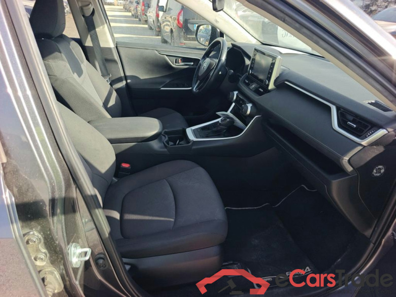 TOYOTA Rav4 / 2018 / 5P / todoterreno 2.5l 220H Advance #6