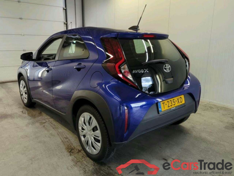 TOYOTA Aygo X 1.0 VVT-i MT Play #6