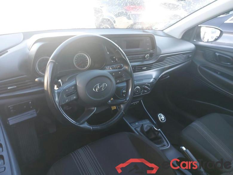 HYUNDAI i20 / 2020 / 5P / berlina con portón 1.0 TGDI 74kW (100CV) 48V Essence #3