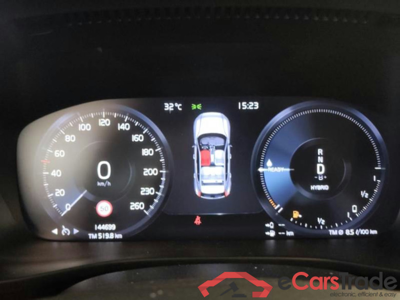 VOLVO XC40 / 2021 / 5P / Fuoristrada T4 Recharge Plug-in auto Core N1 #4
