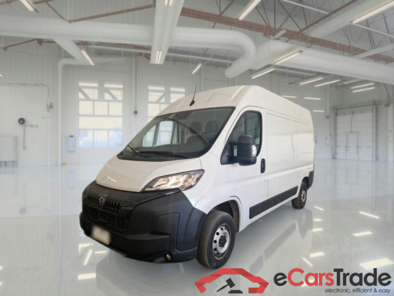 PEUGEOT BOXER / 2023 / 4P / FURGONE 2.2 BLUEHDI 120 SeS 330 L2H2 #1