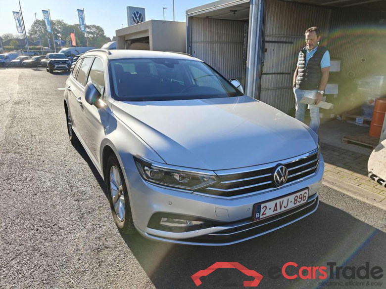VOLKSWAGEN Passat Variant Dsl Passat SW 2.0 TDi SCR Style Business DSG #2