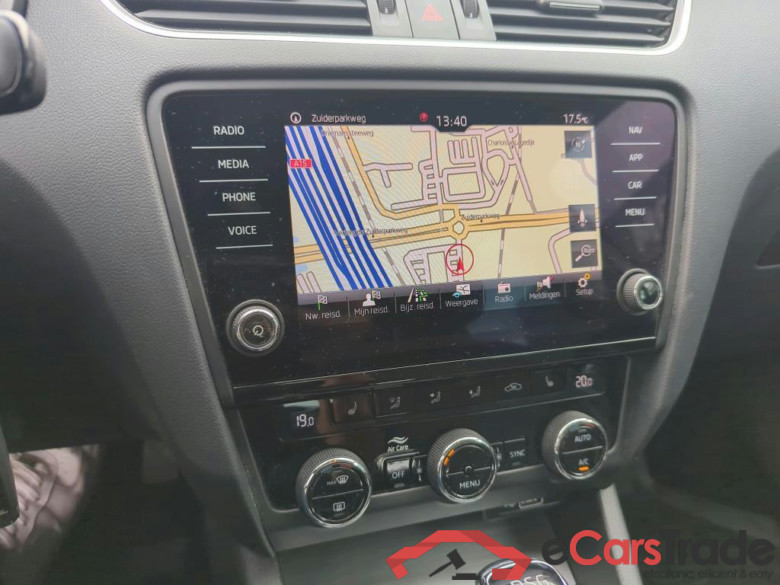 SKODA Octavia Combi 110 kW #2