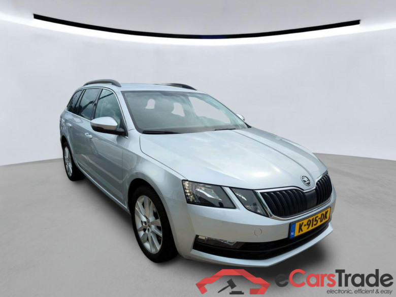 SKODA Octavia Combi 110 kW #5