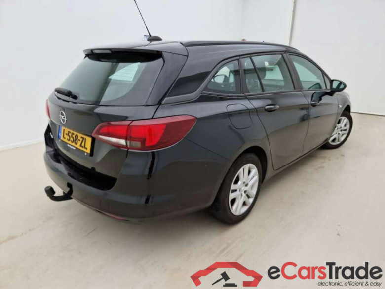 OPEL Astra Sports Tourer 1.2 Turbo Edition #2