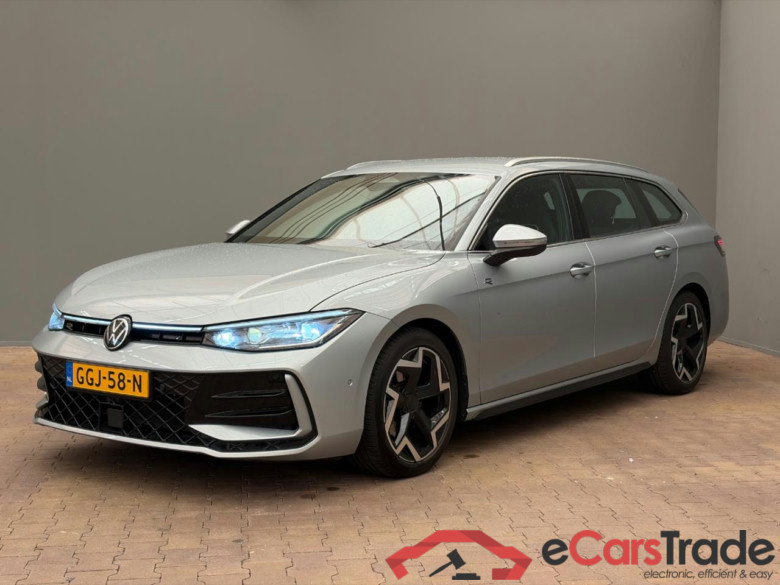 VOLKSWAGEN PASSAT VARIANT 1.5 eTSI R-Line Bns