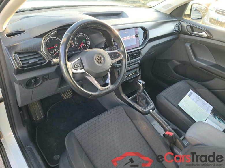 VOLKSWAGEN T-Cross / 2018 / 5P / todoterreno Advance 1.0 TSI 85kW (115CV) DSG (AC) #3